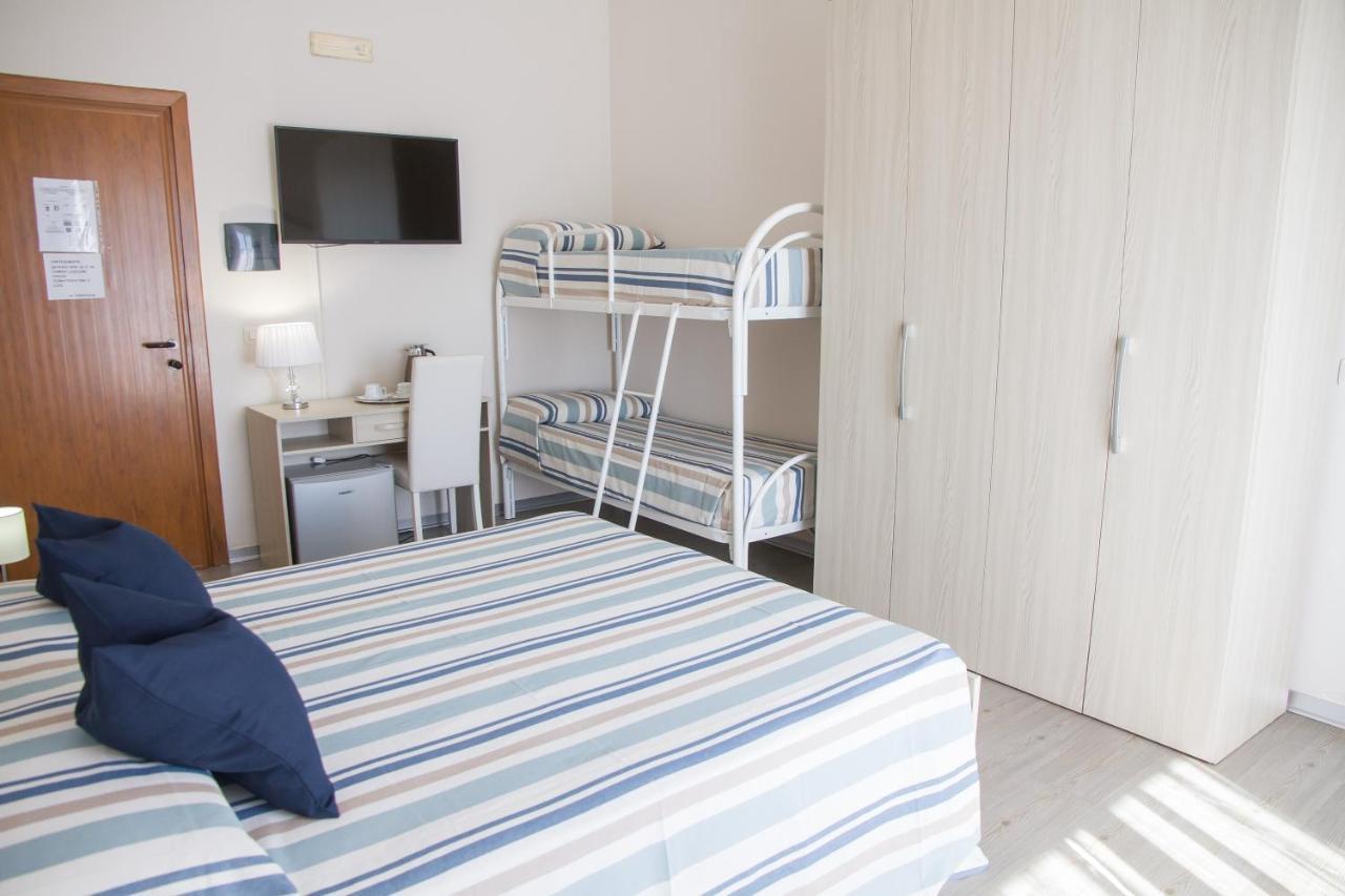 Bluriva Hotel Cirò Marina Eksteriør billede