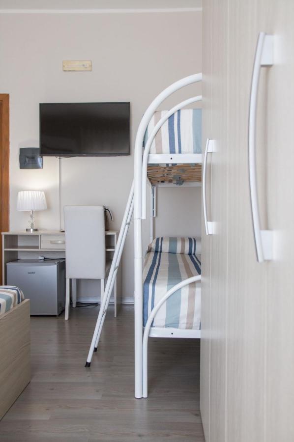 Bluriva Hotel Cirò Marina Eksteriør billede